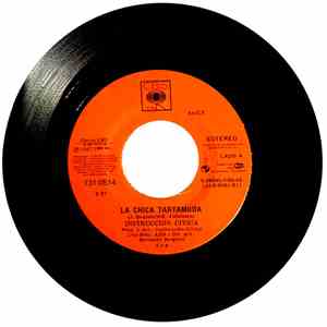 Instrucción Cívica - La Chica Tartamuda / De Cama En Cama