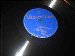 The Melody Man (Joe Davis) - Here I Am Broken Hearted / Just Another Day Wa ...