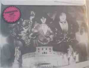 Kiss - More Hot Asses