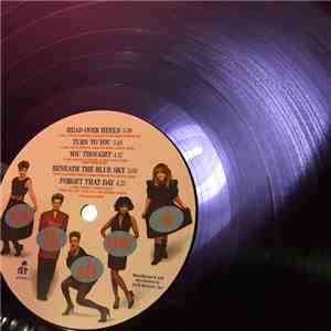Go-Go's - Talk Show