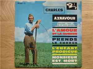 Charles Aznavour - L'Amour Et La Guerre