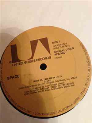 Space - Carry On, Turn Me On / Tango In Space
