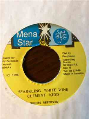 Clement Kidd - Sparkling White Wine