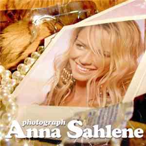 Anna Sahlene - Photograph