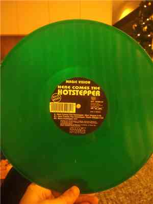 Magic Vision - Here Comes The Hotstepper (Rave Remix)
