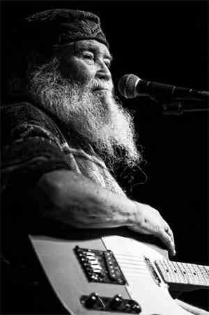 Victor Brox - Live at The Old Hall Hotel, Hope. UK